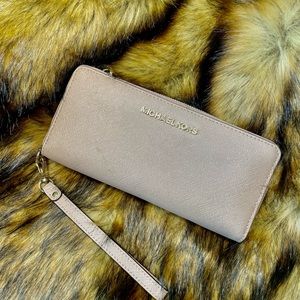 Michael Kors Leather Continental Wristlet